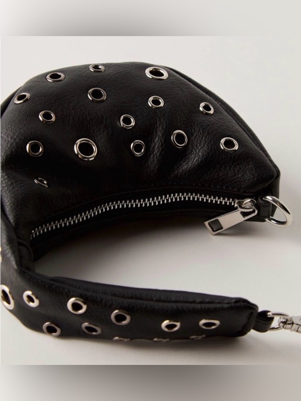 Free People Black Grommet Mini Shoulder Bag NWT - Picture 4 of 7